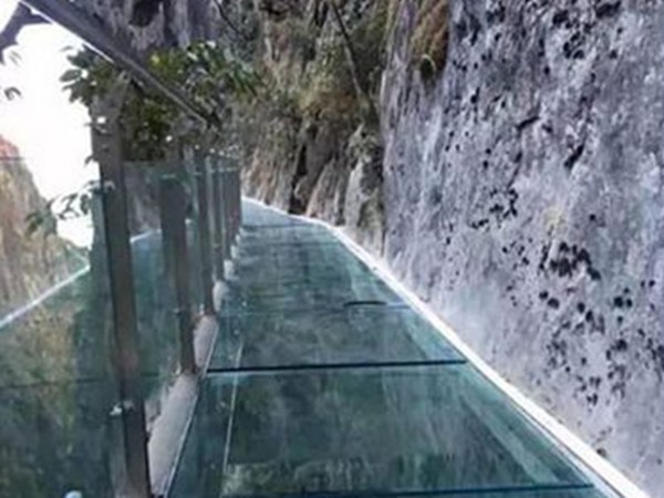 玻璃棧道