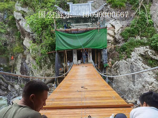 木質(zhì)吊橋施工 木質(zhì)吊橋施工