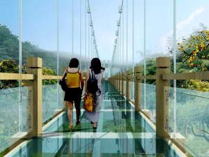 玻璃吊橋