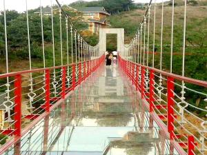 玻璃吊橋