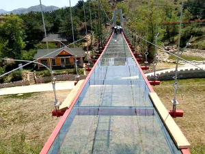 玻璃吊橋